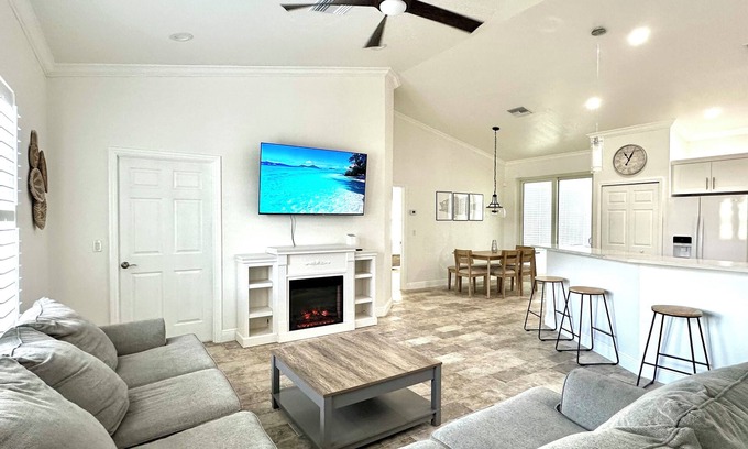 Placid Lakes House | New modern family-friendly home! Canal access to Lake June