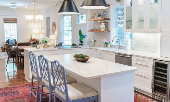 Fairmount House | NEW Modern Style Bungalow minutes walk to Magnolia