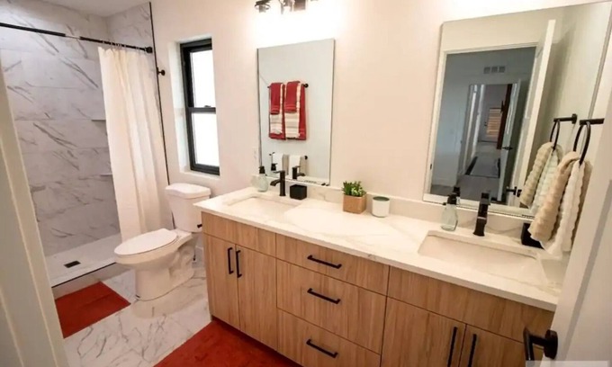 Island Park Cabin | NEW Mountain Modern Full Duplex 2nn