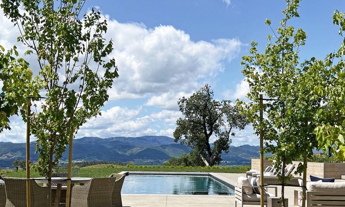 Napa House | New Napa Valley Estate with Panoramic Views
