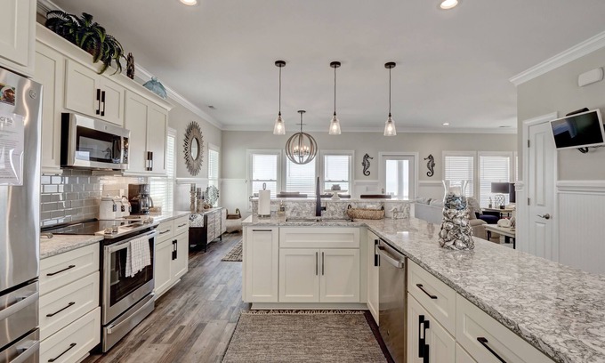 Holden Beach House | New Oceanfront Home with Private Pool, Elevator, WiFi & AC - Steps to Beach