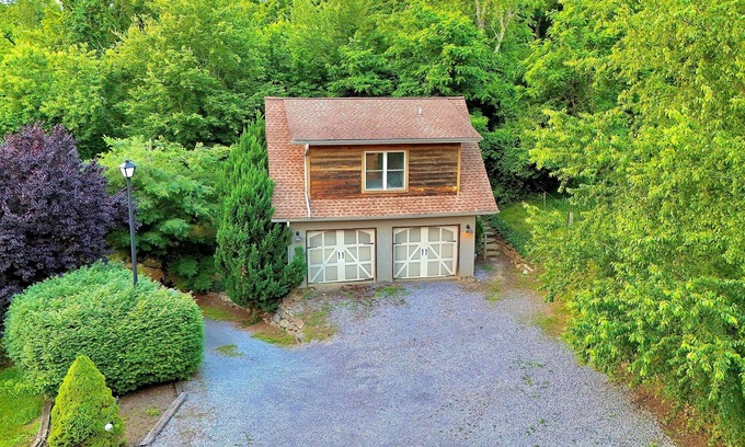 Waynesville Cottage | *New Pet-Friendly Getaway | Views & Fire Pit