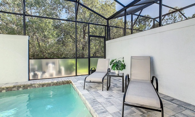 Clear Creek House | NEW Pool Villa Near Disney - 8 guests