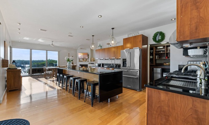 Wilbur-By-The-Sea House | NEW Private Million Dollar Riverfront Retreat