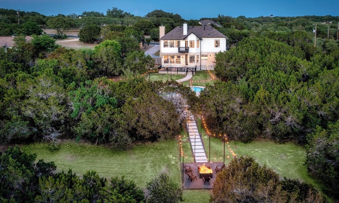 West Oak Hill House | *NEW* Private Pool- WalkerVR Just a Dream