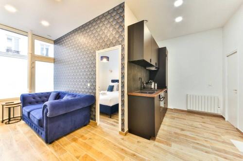 Saint-Vincent-de-Paul Apartment | New&Renovated in heart of PARIS- 6pers
