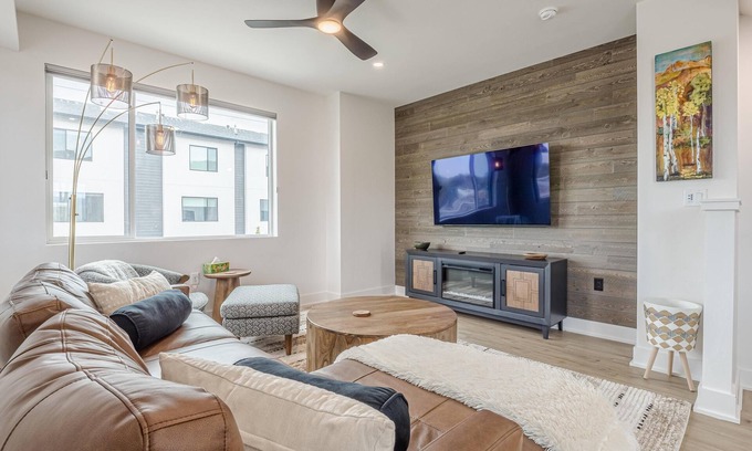 Grand Junction House | NEW! Riverfront Escape: Downtown Townhome w/BBQ