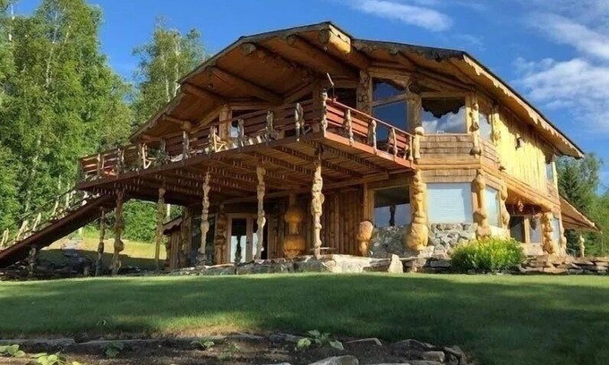 Harding-Birch Lakes House | NEW! Rustic Retreat with Stunning Mountain Views