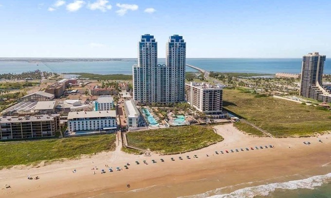 South Padre Island Condo | NEW! Sapphire Beach - Breathtaking 26th Floor * Views