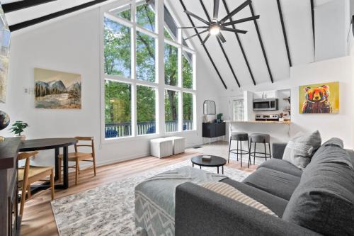 Front Royal House | New! Sapphire Ridge Escape to Shenandoah River