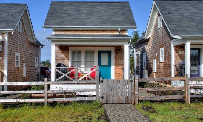 Seabrook House | *New* Seabrook's The Chicken Coop: Dog-friendly home!