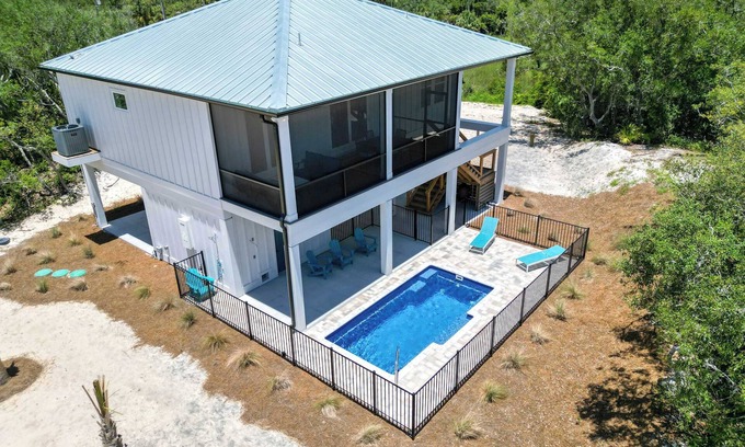 St. George Island House | NEW – St. George Island Home w/Private Pool