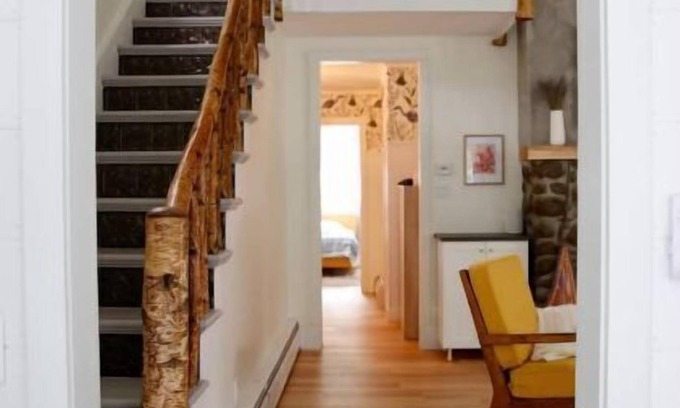Saugerties House | NEW Stylish Waterfront Retreat - Skiing, Swimming, Hot Tub