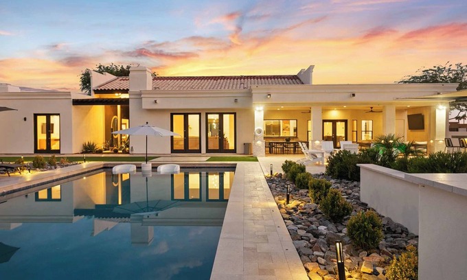 Scottsdale Foothills House | NEW! SWSS Cactus Crown: 7BR Estate, Sport Court, Chef's Kitchen, Pool, Hot Tub, & Fun Games