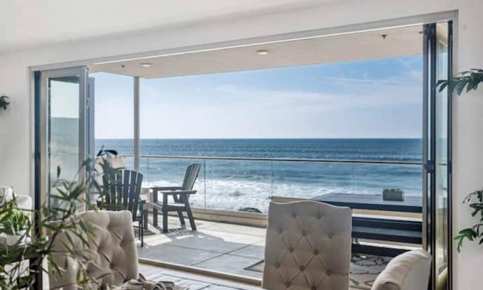 Townsite House | NEW The BEST Beachfront Vacation Villa