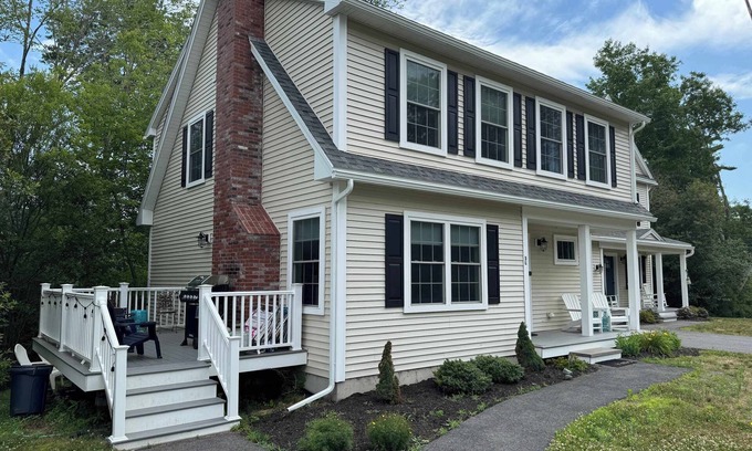 York Beach House | New townhome close to beaches