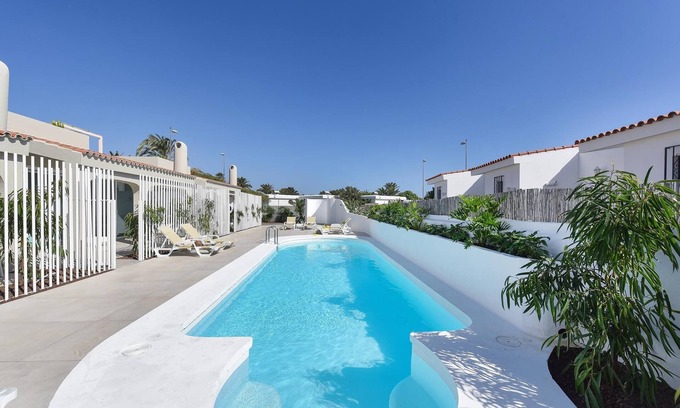 Playa del Ingles Apartment | New VelSuites III by VillaGranCanaria