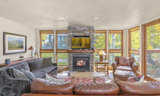Telluride Condo | New Years in Telluride book now