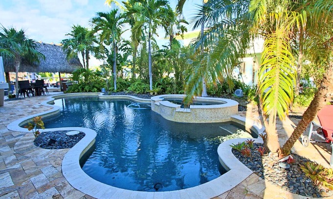 Venetian Shores Villa | NewBeautifulCanal Home Snake Creek with Bay&Ocean Access Tiki&Pool 100ft Dockage