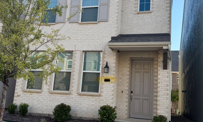 North Richland Hills House | Newer 3-bedroom house in lovely North Richland Hills with AC