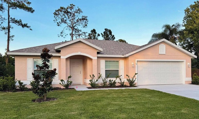 Palm Coast House | Newly Built, Clean and quiet neighbourhood, 8 min drive to the beach