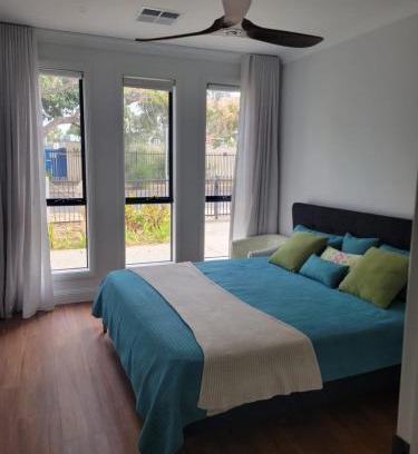Marden House | Newly built Duplex type home - 4km to North Terrace Adelaide
