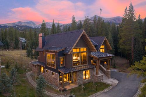 Peak 8 House | Newly built Luxury Home, 5-Star Finishes, SHUTTLE to slopes, backs to Breckenridge Nordic Center!