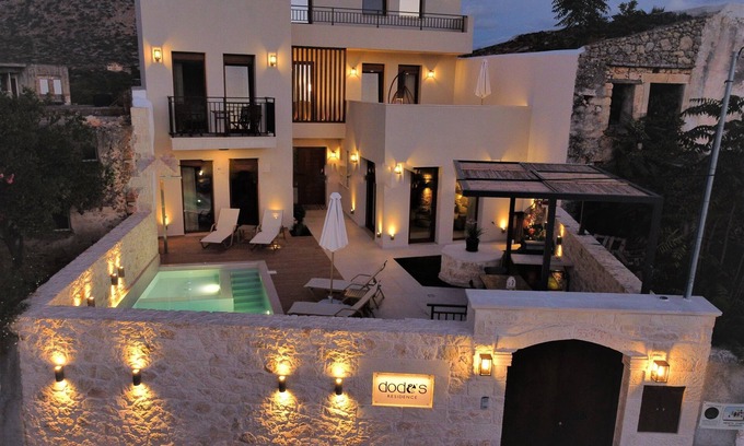 Melidoni Villa | Newly built villa with salted water heated pool & jacuzzi!
