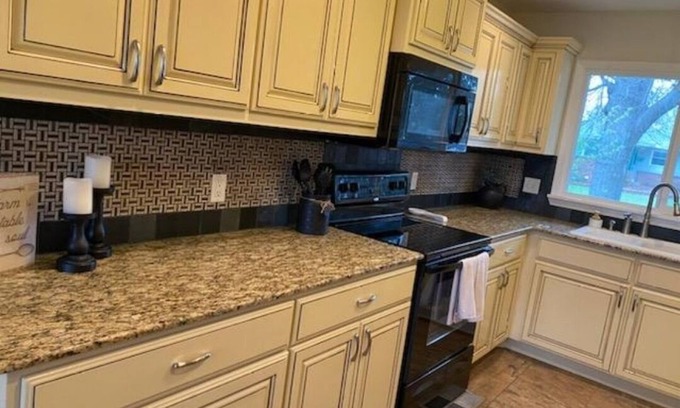 Muskogee House | Newly Furnished 3BR/1.5 Bath Cozy Home