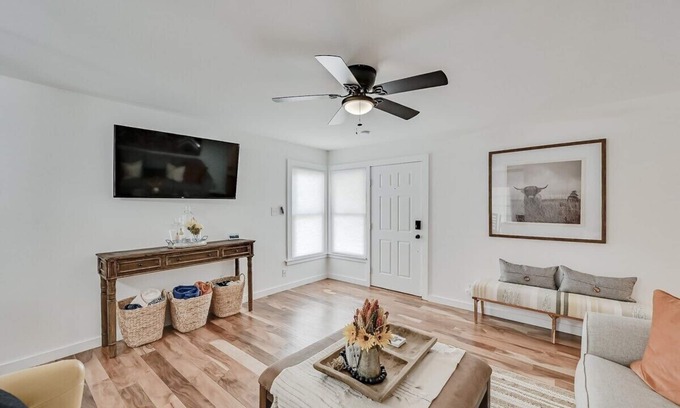 Fort Worth House | Newly Furnished Model Home.Gameroom. Close to TCU!