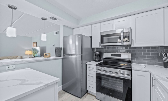 North Redington Beach Condo | Newly renovated in 2025 2/2 in N Redington Beach