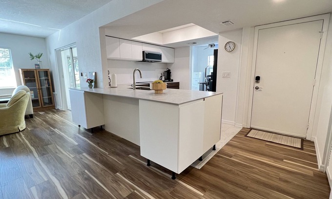 Clearwater Condo | Newly Renovated 3-bedroom Condo in Clearwater