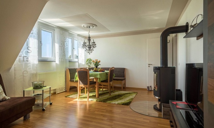 Lochbrucke Apartment | Newly Renovated Apartment “Ferienwohnung Schürer” near Friedrichshafen