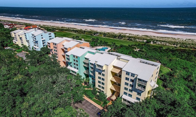 Fernandina Beach Condo | NEWLY RENOVATED! Cute Shipwatch Villa in Gated Resort With Easy Beach and Pool Access!