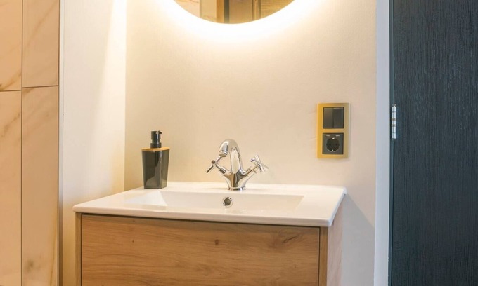 Tilburg Apartment | Newly renovated, City Center, cozy room! at Bed and coffee Harmony Tilburg