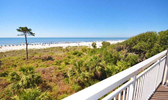 North Forest Beach Condo | Newly-renovated getaway in North Forest beach w/oceanfront views