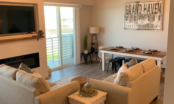 Grand Haven Condo | Newly Renovated: Grand Landing #311. lofted 3 BR, 2 bath, 2 bunks 10 guests!