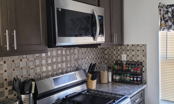 Queens House | Newly Renovated Home away from Home
