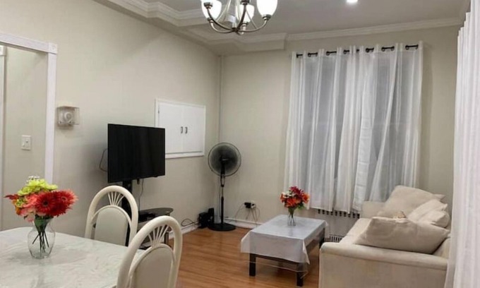 Queens House | Newly renovated house, 10 minutes from Manhattan