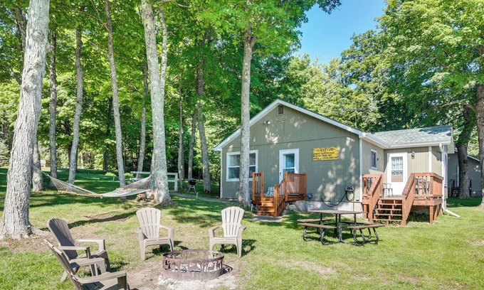 Phelps Cottage | Newly Renovated Phelps Gem: Bike, Hike & Fish