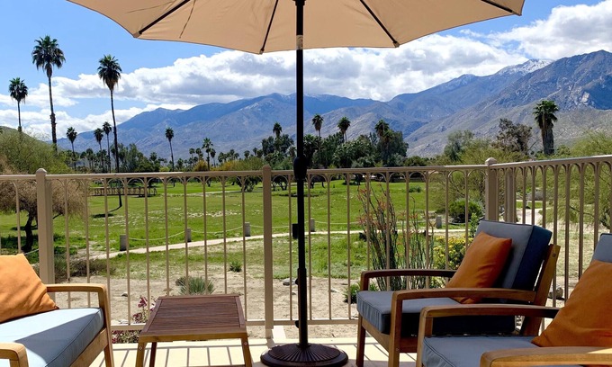 Palm Springs Condo | Newly Renovated Tropical Paradise In Palm Springs