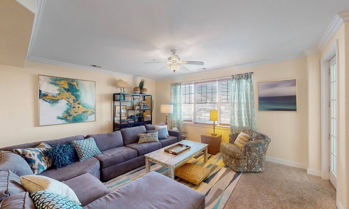 Sandbridge Condo | Newly renovated condo in oceanfront building with pool & outdoor showers