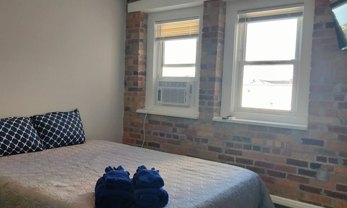 North End Condo | Newly Updated Ocean Block Rental
