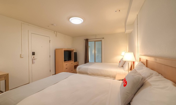 Newport Hotel | Newport Inn By OYO - Hwy 101