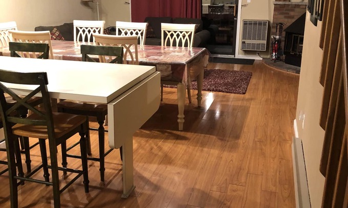 Village at Camelback House | Next to Camelbeach, Outlets,Casino and more