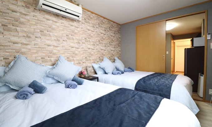 Naniwa Apartment | ＊Next to Daikokucho Sta＊JR Imamiya Sta 9 Mins Walk＊One Sta to Namba＊２BR ＊6 PAX＊