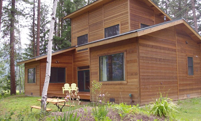 Mazama House | nGorgeous Views 3-bedroom house in charming Winthrop with WiFi