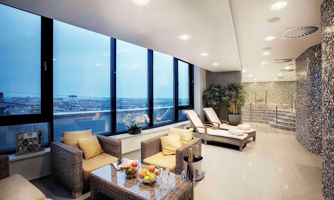 Ruzinov Hotel | NH Bratislava Gate One