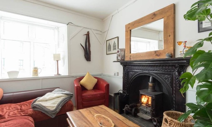 Kinvara Cottage | Niamh's Seaside Cottage Perfect location in the Heart of Kinvara Explore Unwind.
