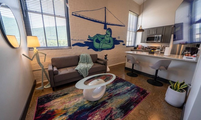 Buchanan Apartment | Nice 1BR King Bed Apartment: Brewery|River|Downtown